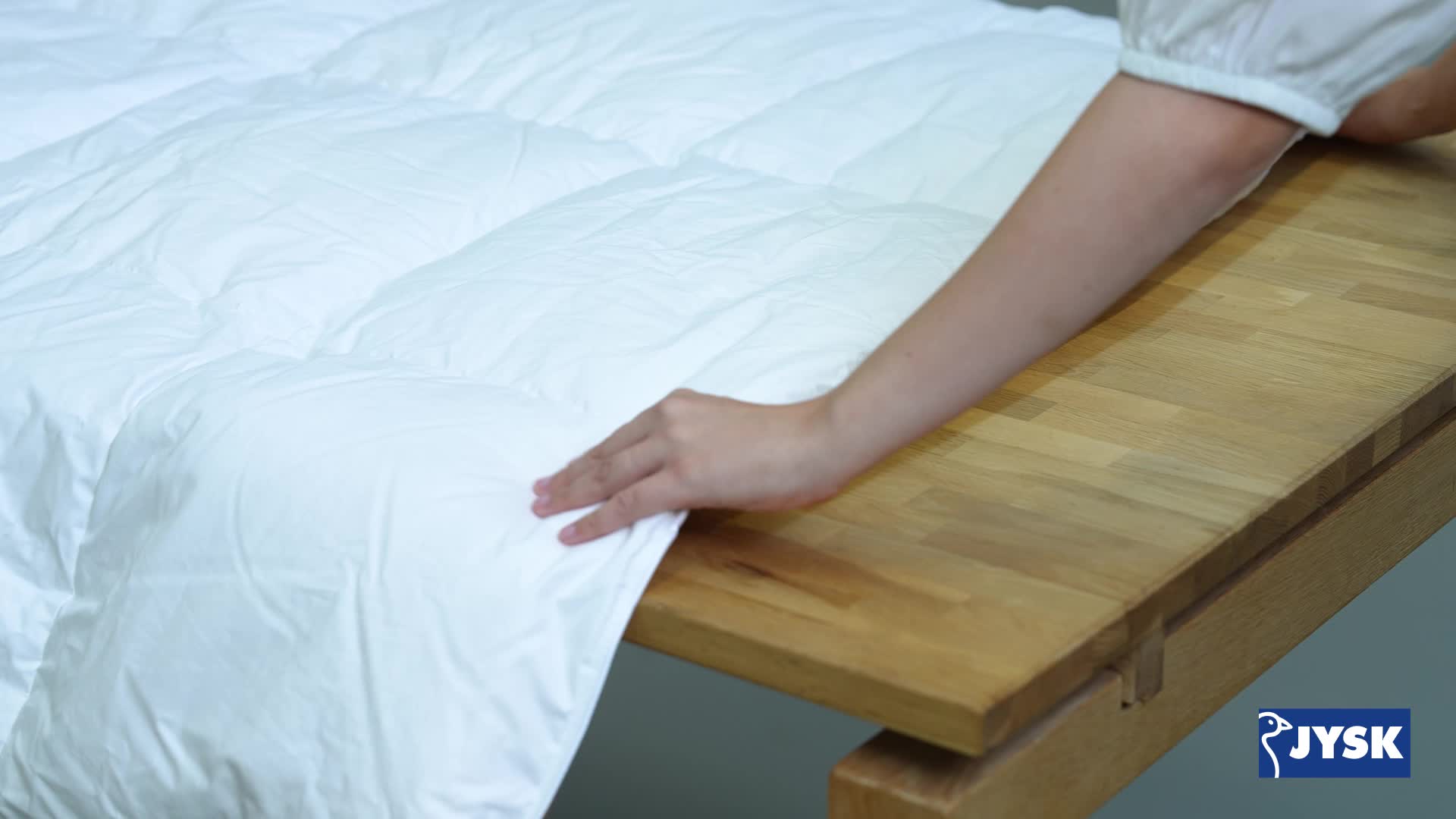 Комплект постельного белья + Простыня NELL полуторный  белый