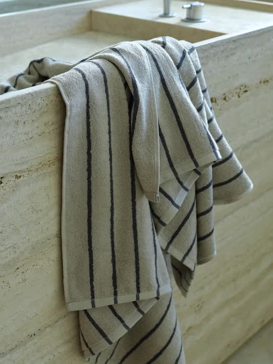 Полотенце BREDBYN